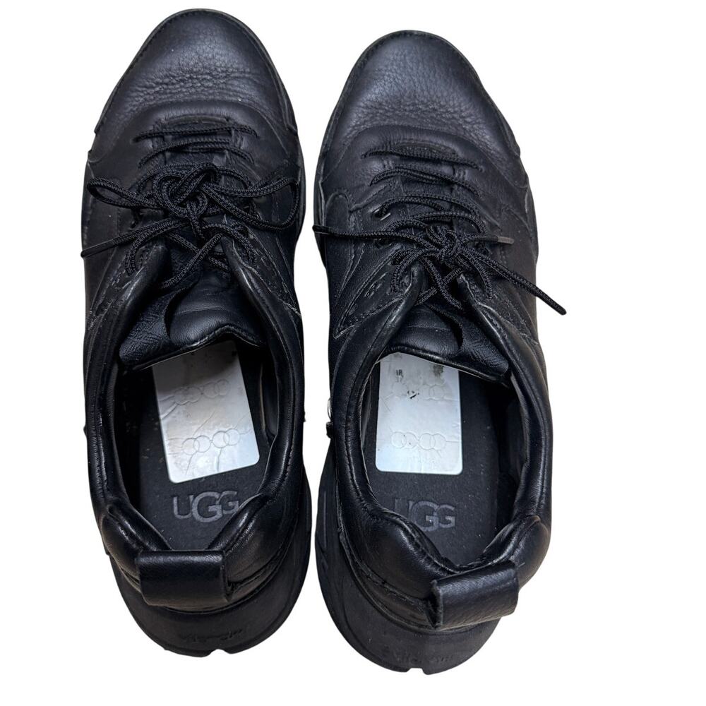 UGG Women’s Black Leather Walking Sneakers Vibram Sole Style F27020F Size 8